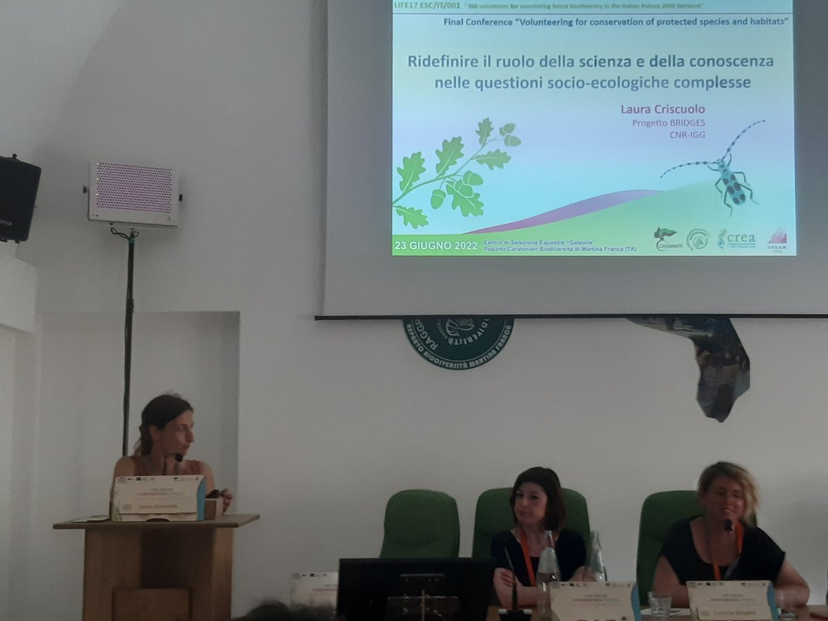 AlbaLAstorina's tweet image. In condizilni #postnormalscience anche la #CitizenScience deve sperimentare forme ibride di co-costruzione conoscenza Laura Criscuolo @ProgettoBridges