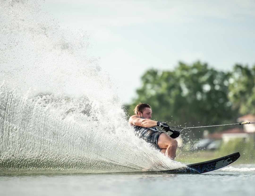 WakesportsULMTD's tweet image. The Syndicate Omega (Mark II) builds upon the intuitive, get-in-position and let-the-ski-do-the-work-for-you philosophy of the original. 

#hoskis #syndicatewaterskis #waterski #waterskiing #lakelife  #waterskiworld