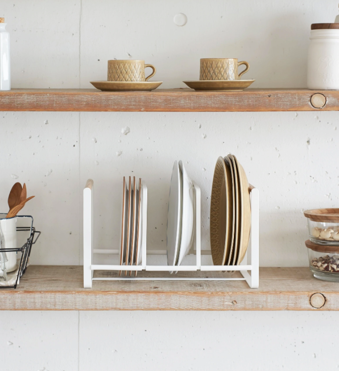 Are your plates still piled on top of each other? Protect your plates and maximize cabinet space at the same time with this classic, simple dish rack. Store your plates in sections and keep them upright and ready for easy access whenever you need them.