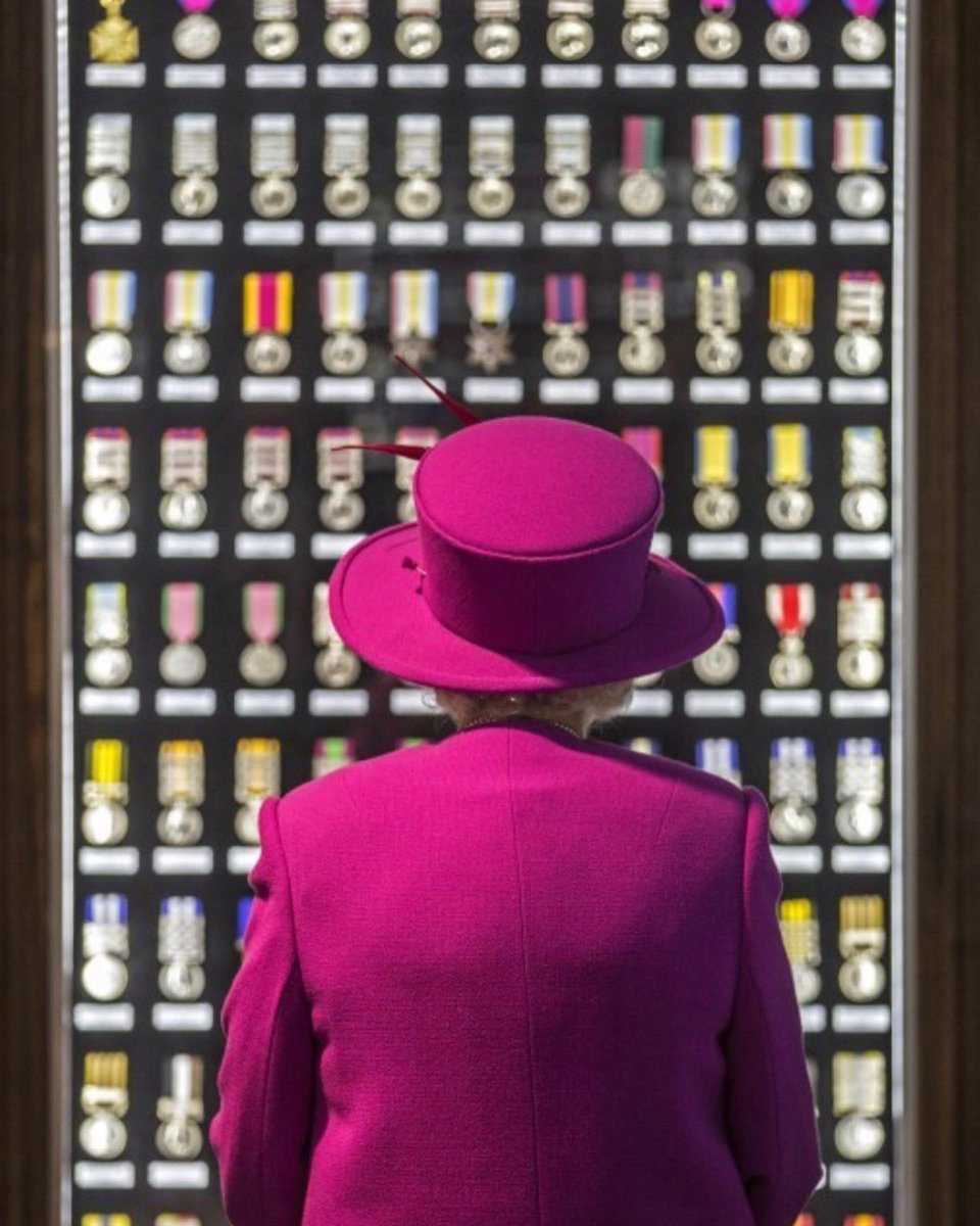 QueenLilibet_'s tweet image. #ArmedForcesDay2022 #TheQueen