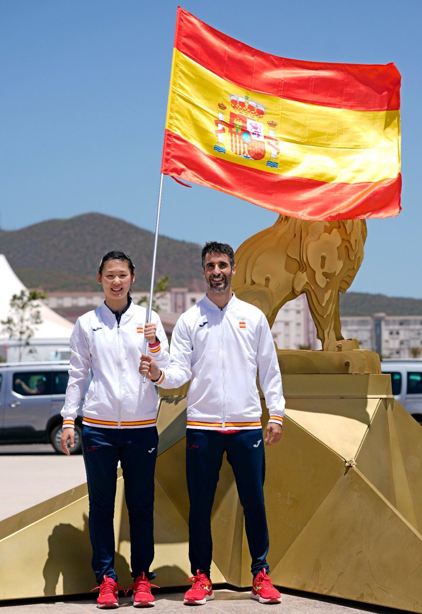 Pablo_Abian's tweet photo. Es un orgullo para mí ser el Abanderado de España🇪🇸 en estos Juegos del Mediterráneo de Oran 2022 junto a María Xiao(@MariaXiao )🏓 y poder representar a nuestro país y a cada uno de los deportistas españoles que van a participar. Mucha suerte a tod@s🔥🔥💪💪💪.
@COE_es https://t.co/pEGpvn2TwA