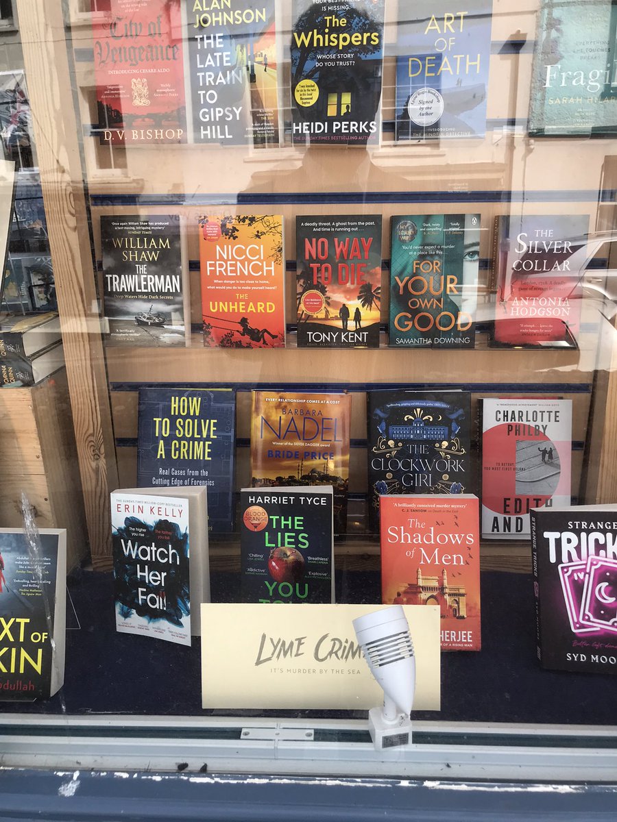 We’re so very grateful to Kier and all the gang @LymeBookShop for supporting #LymeCrime22 so enthusiastically and tirelessly.