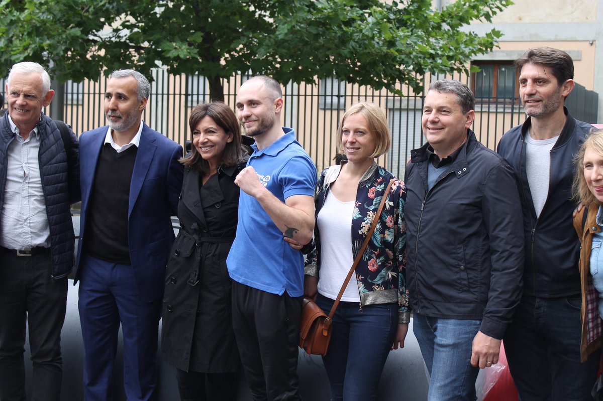anneclaire_boux's tweet photo. Un plaisir d’accueillir avec @Anne_Hidalgo le lancement des Olympiades Sportives, portées par le @CNatSolutions à #Paris18 ! 

Mobilisation avec les fédérations sportives pour le sport dans les quartiers populaires 💪 https://t.co/4cwQWfcYqW