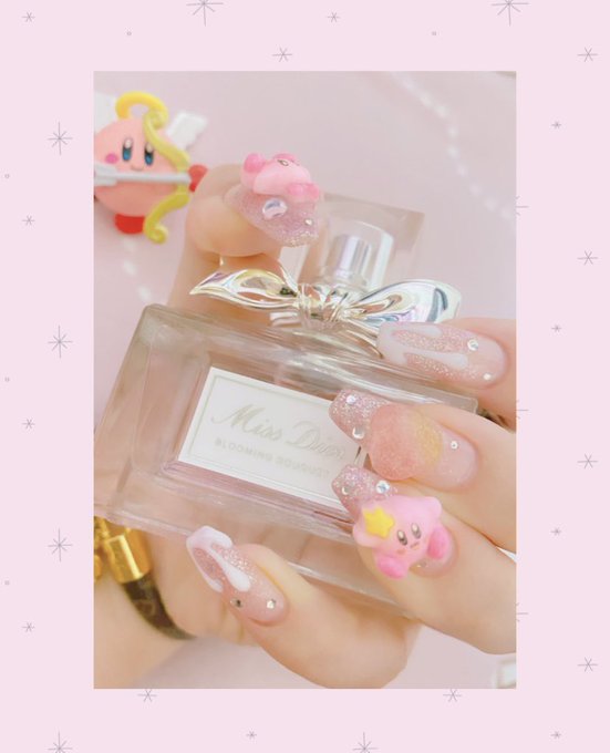 今月のネイルはカービィにした〜🌟大変かわいい🐰🐰🐰🎉 