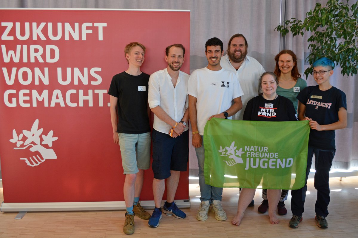 NaturfreundeJu's tweet image. Herzlichen Glückwunsch an unsere neu gewählte Bundesleitung: Frank, Lukas, Tim, Wendelin (Bundesleiter), Fox, Lara, Sarah (v.l.n.r.)