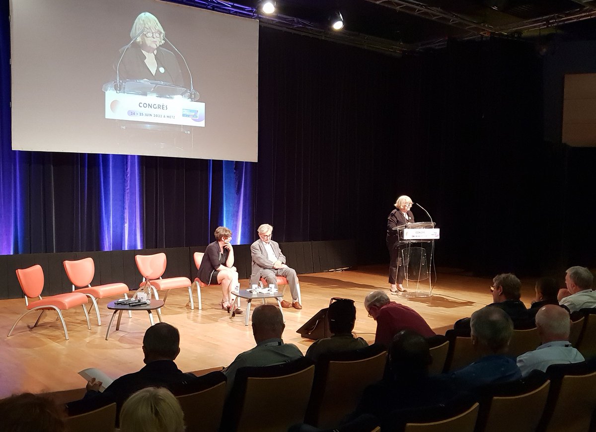 Michèle Zwang-Graillot, présidente @weblaligue, clôture notre congrès. Nos priorités : projet éducatif, réforme de notre gouvernance ET mobilisation de notre mouvement pour lutter contre les thèses de l'extrême droite et poursuivre notre travail d'éducation à l'esprit critique.