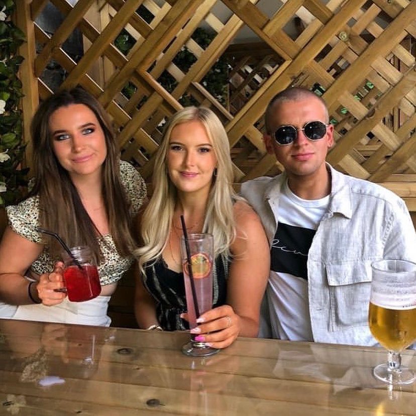 The Garden of Empress is open now 🌸🌺

Always Free Entry! 👀 

Here are some lovely customer shots of people enjoying their drinks in our beautiful floral oasis in Newcastle City Centre 😍