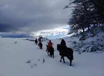 BUEN DÍA‼️ #AmaneceTrevelin #BuenSabadoParaTodos 
🌡T° actual en #Trevelin: -8°c 

Nos podes  escuchar en: 
🌐  fmdelvalletrevelin.com.ar
 📻  99.9mhz 
📲 App. play.google.com/store/apps/det…...

Contactos:
📲2945 530778
📞2945 480138

Fuen: 🌡️ AccuWeather.
             📸 Turismo Trevelin