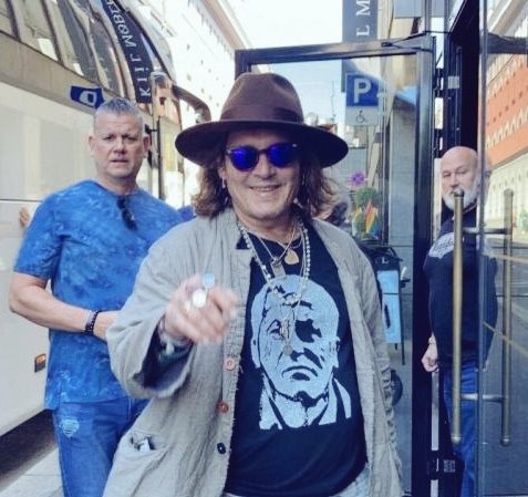 gardenoflungs's tweet photo. The most important thing from the trial is that Johnny looks free and happy. You can see it on his face. Our man has reborn at last! 😌 

#JOHNNYDEPPWINS 
#JohnnyDeppWon 
#JohnnyDeppIsInnocent 
#JohnnyDepp https://t.co/vhNIOKB9so