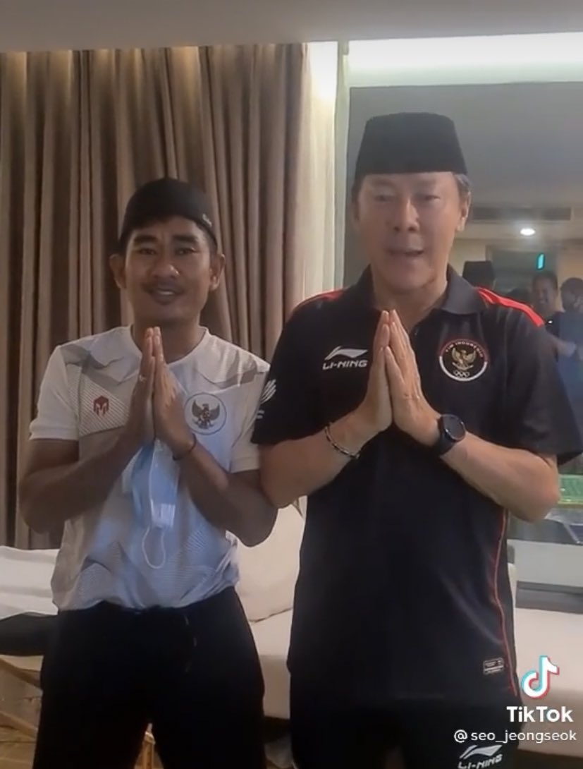 garagarabola_'s tweet photo. Assalamualaikum Piala Asia 🙏🏻 https://t.co/LFv2aZOAF3