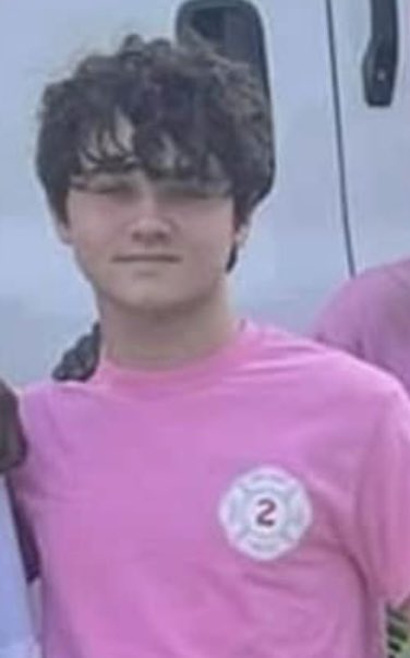 TheSecretList's tweet photo. **MISSING JR FIREFIGHTER**
https://t.co/mQtsRVxNNv @IAFC_SHS @IAFFNewsDesk @NVFC @LAFIREMARSHAL @MissingKids #pointecoupee #Morganza #Louisiana #MissingPerson #missingteen #firefighter https://t.co/EJQsRDIAY2