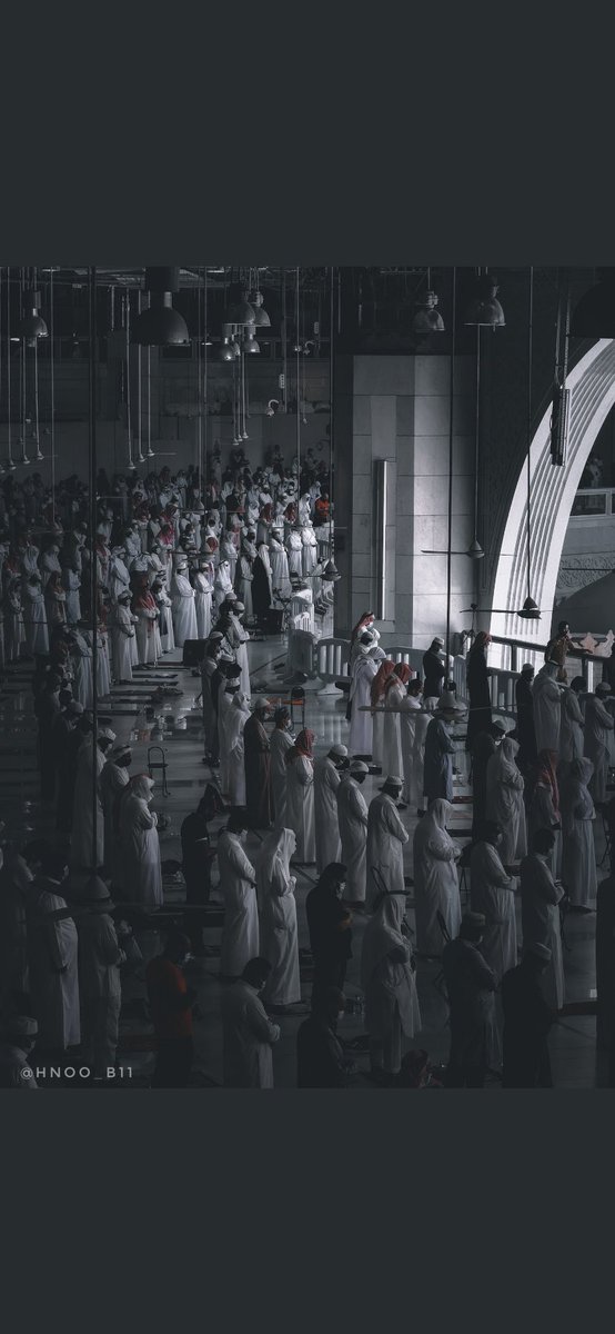 uijvm's tweet photo. قال رسول اللهﷺ: ينزِلُ اللَّهُ عزَّ وجلَّ كلَّ ليلةٍ إلى سماءِ الدُّنيا حينَ يبقى ثلُثُ اللَّيلِ الآخرِ فيقولُ مَن يدعوني فأستجيبَ لَه من يسألُني فأعطيَه من يستغفرُني فأغفرَ لَه .

الوتر🤍🤍. https://t.co/VYXe8Ukuu8