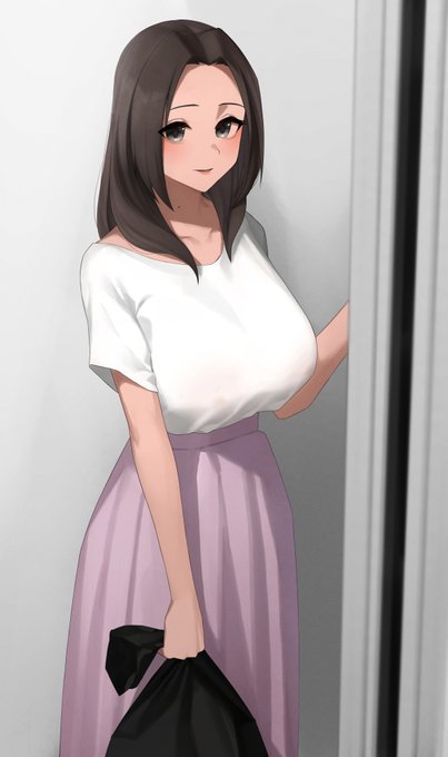 毎朝エレベーターで会うノーブラ人妻です 