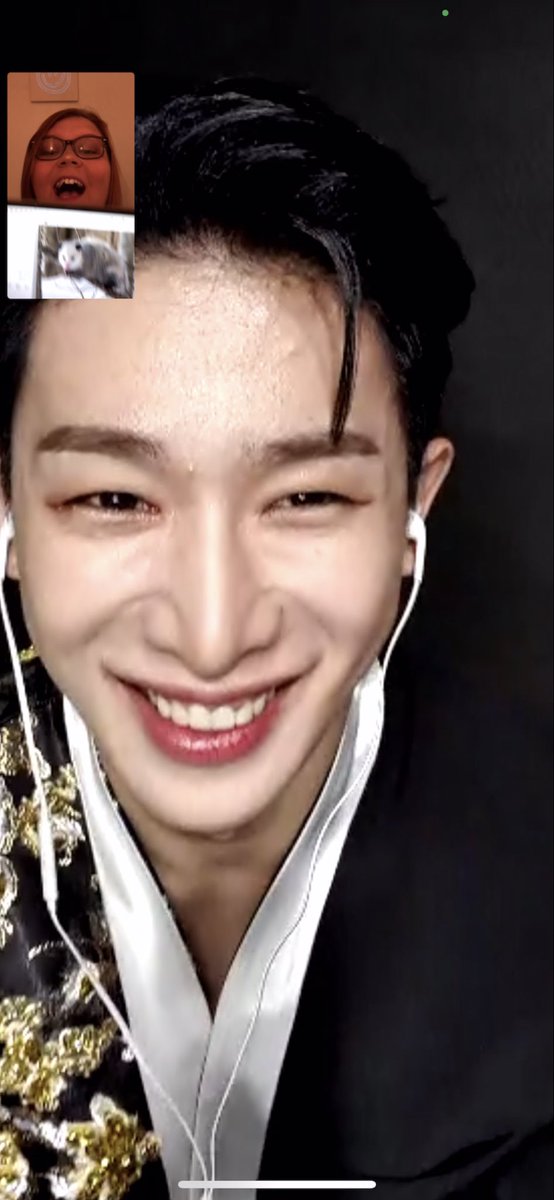 wonhopossum's tweet image. i know i just changed my profile picture. but i think i’m going to have to use this picture forever now