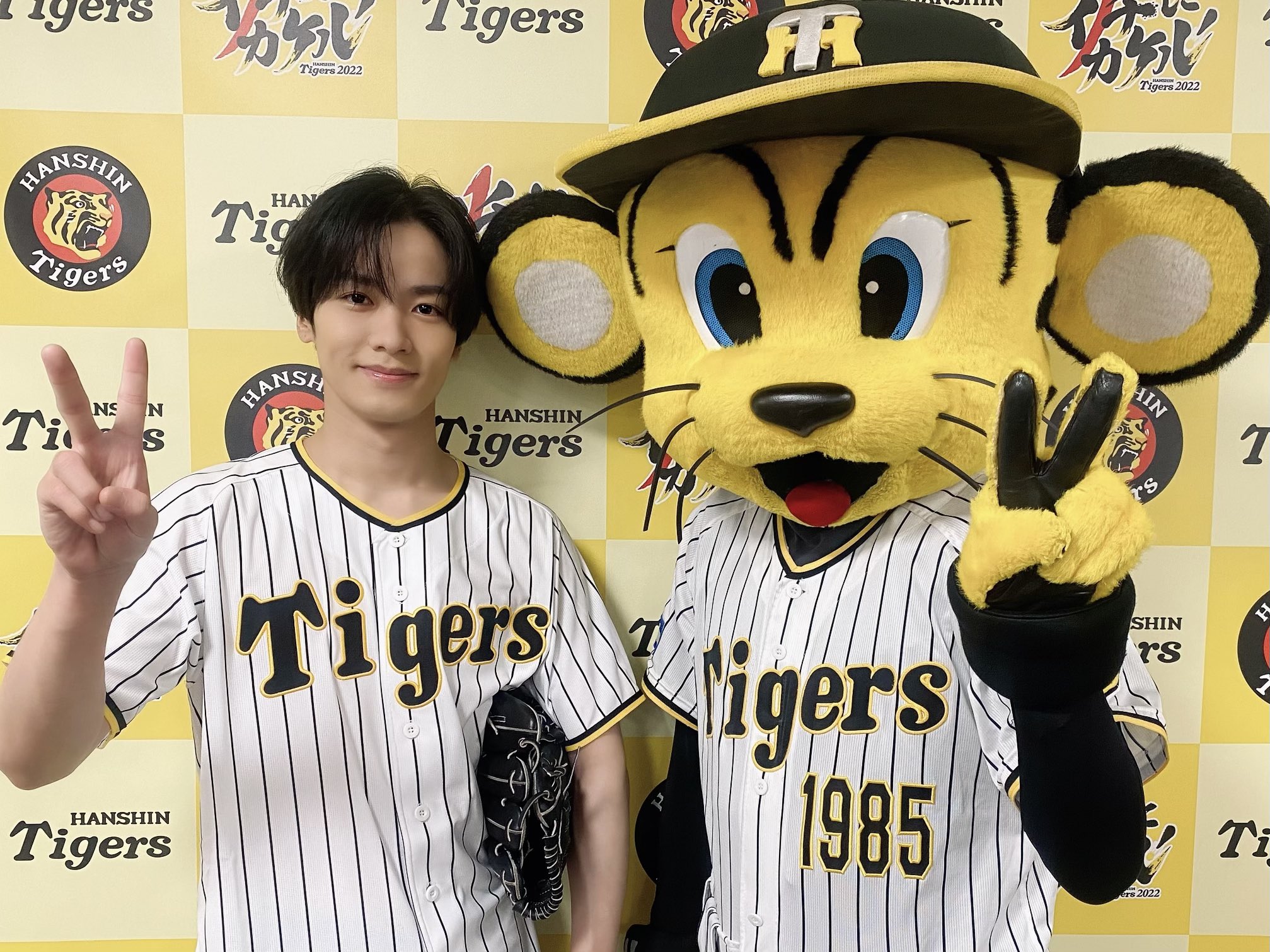 ❤ダイグスクさま❤地球外存在への求人広告❤ 公式】阪神甲子園球場 on X: 