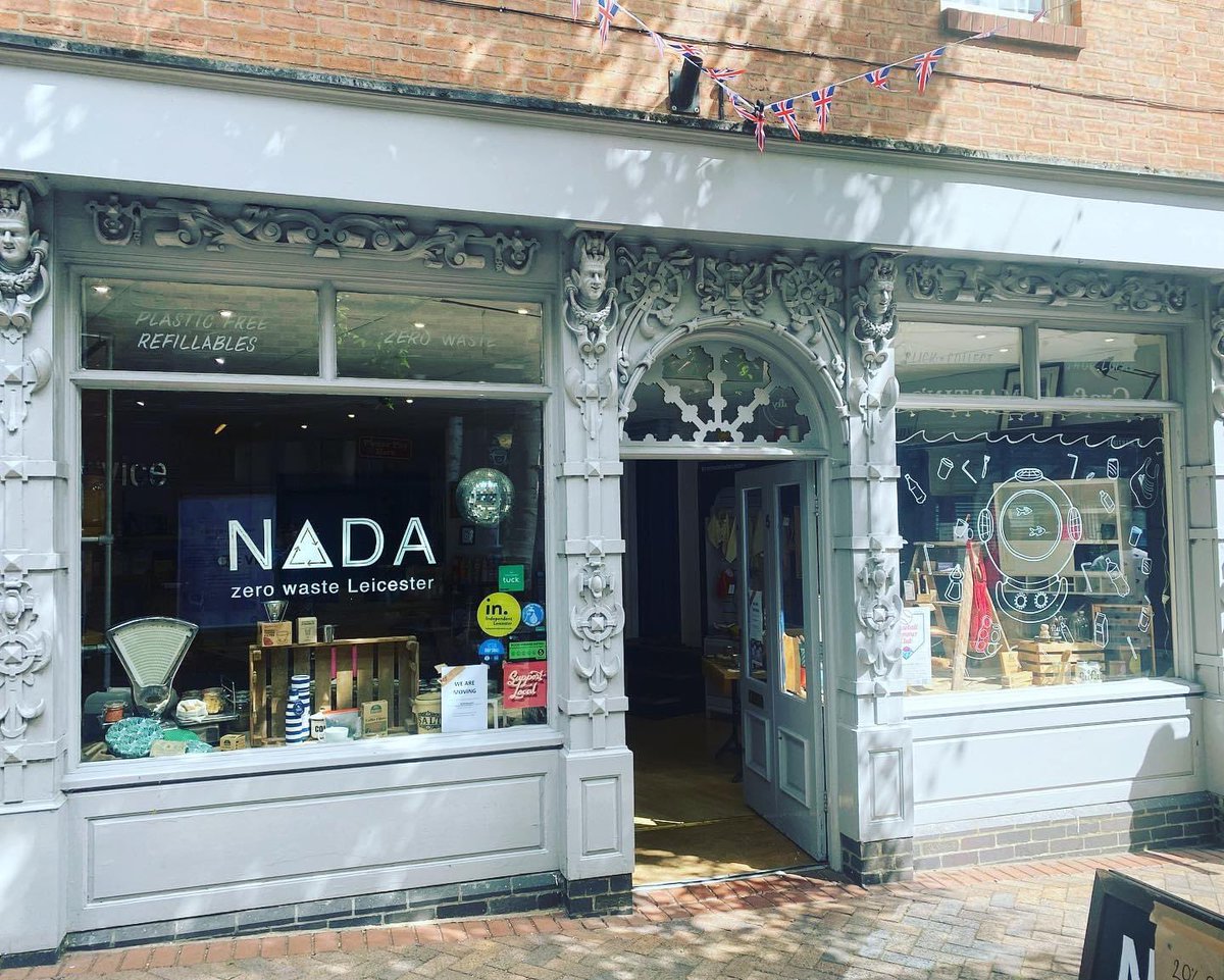 Here we are! Our last day at St Martins before our move. 
Doors open, suns out (for now) and music is playing! Come by, fill up a container (we also have bags) there is 20% off ALL refillables! 
Make me happy and empty a container!! 

#zerowasteleicester #plasticfree #lastday