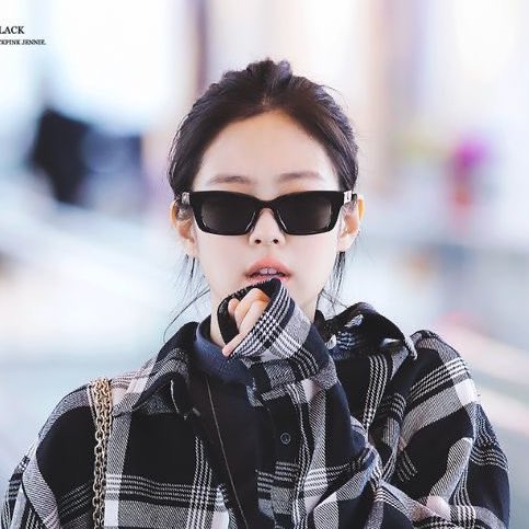 airport fashion queens
