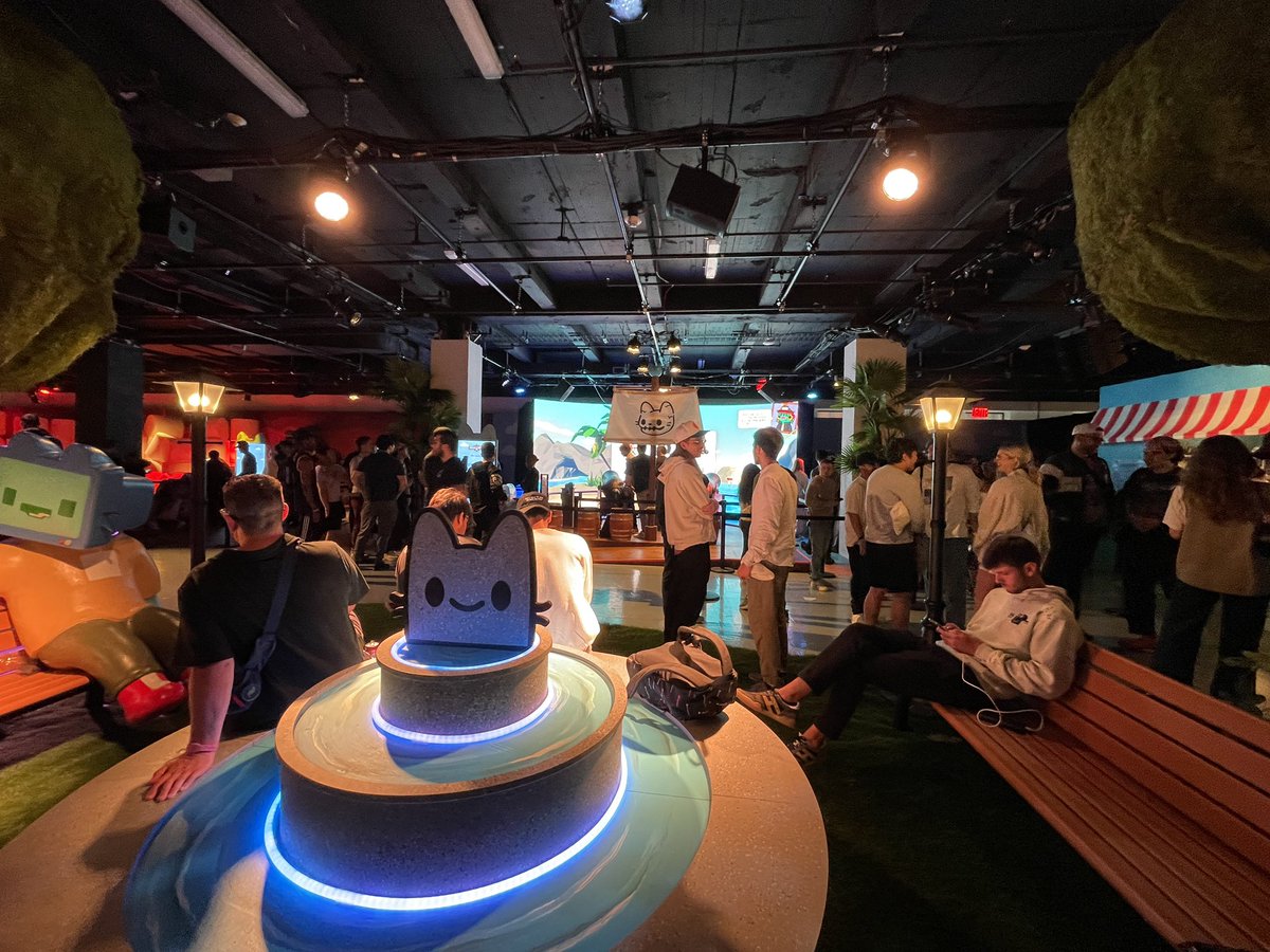 mervxxgotti's tweet photo. Still emo-sinking in. Wasn’t sure if I’d ever get to reactivate “festival merv” again, but #CooltopiaNYC did that.

It’s pretty magical when ideas turn real. That cat fountain went from @_ratpal_’s 🧠 -> digital -> physical. 

If that ain’t magic, idk what is.

❤️ @coolcatsnft https://t.co/AU0D97OCQv
