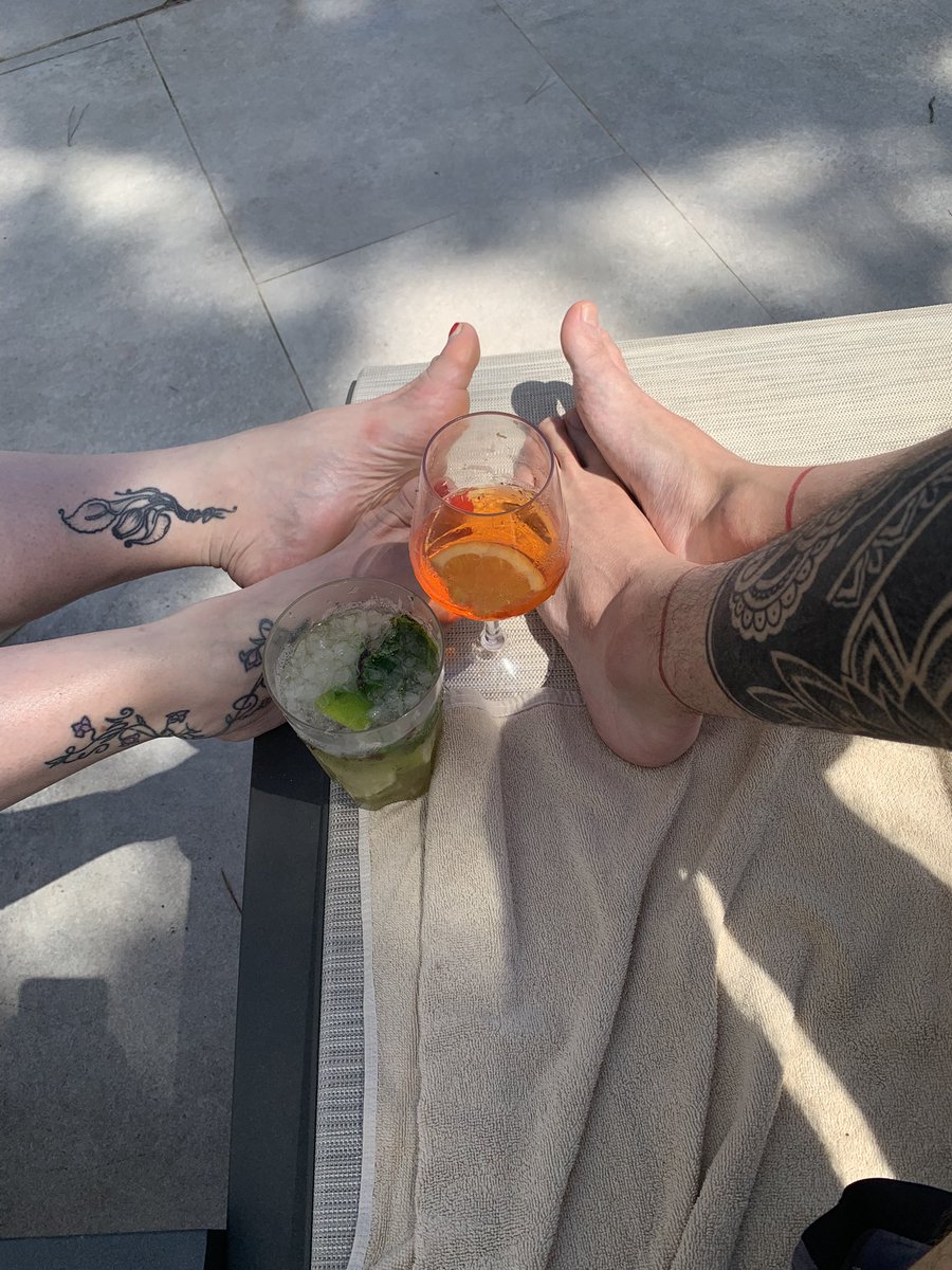 ChrisBlonde1's tweet photo. #onlyfangirl #feetpicsforsell #feetporn #twitterfans #fetish #fetishworld #onlyfans #onlyfansgirl #feetfethish #piedi #fetishpharma #feetfetishworld #trendingonlyfans https://t.co/9fbpyyTUho