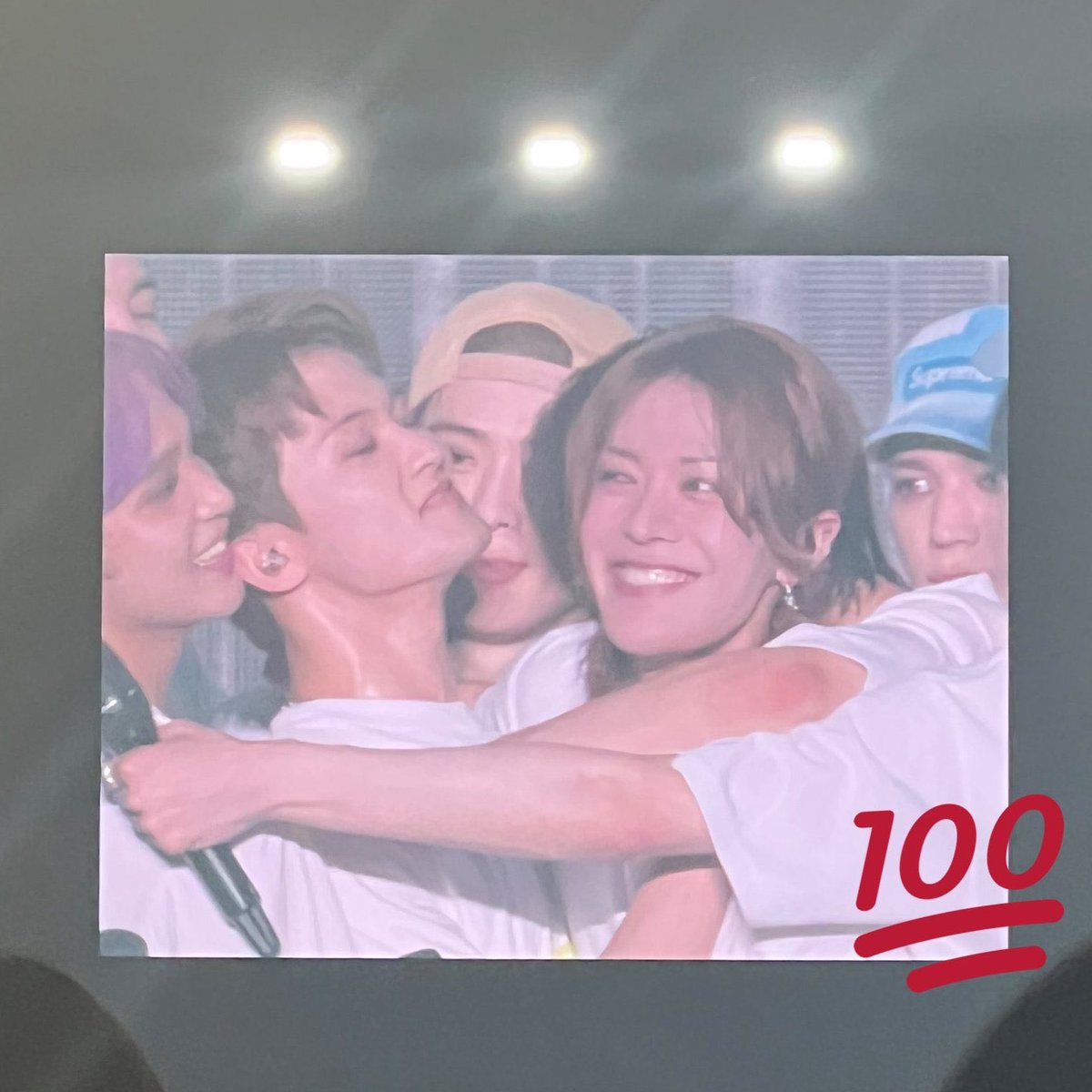 sukinayuta's tweet photo. big group hug for yuta, the way he close his eyes hes so cute https://t.co/Vslka3uI8l