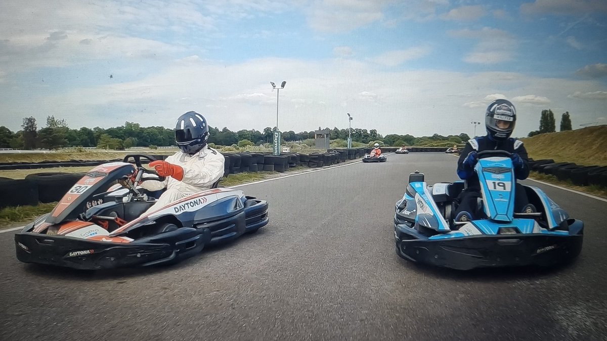 1henryw's tweet photo. Battling 1996 F1 World Champion @HillF1 at the annual team karting race to raise money for @halowproject at Daytona Sandown. The Halow Project helps people with learning disabilities to lead independent lives. Was amazing to be involved🏆
#F1 #Karting #HalowProject #Racing https://t.co/7ciGENCqRG