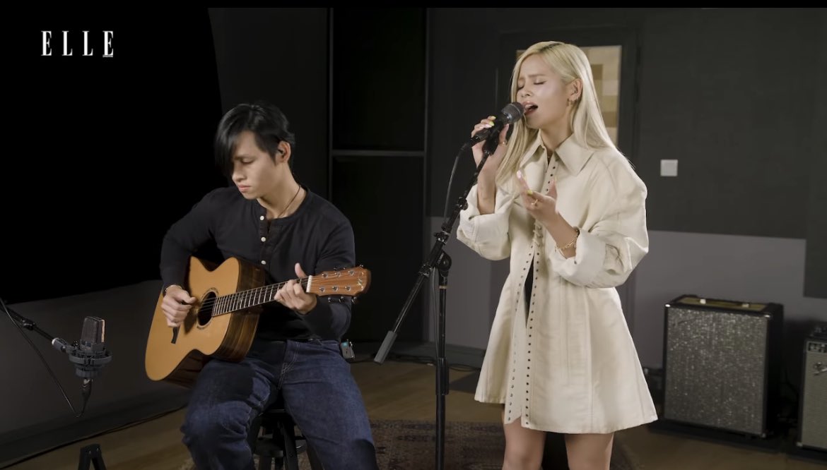 signedbywild's tweet photo. Check out the accoustic version of 'Save Me'!
βΆοΈ https://t.co/W44pvtvRhs
Thank you @elle_singapore !
#Sorn #teamwild #artist #SaveMe #accousticversion #ElleSingapore #WildEntertainmentGroup https://t.co/5ihNb4NySN