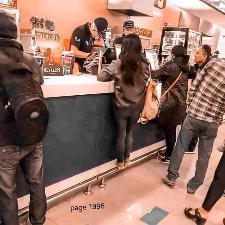 DigingoPR's tweet photo. Every Short girl story 🥱 https://t.co/2lHG7cW2tU