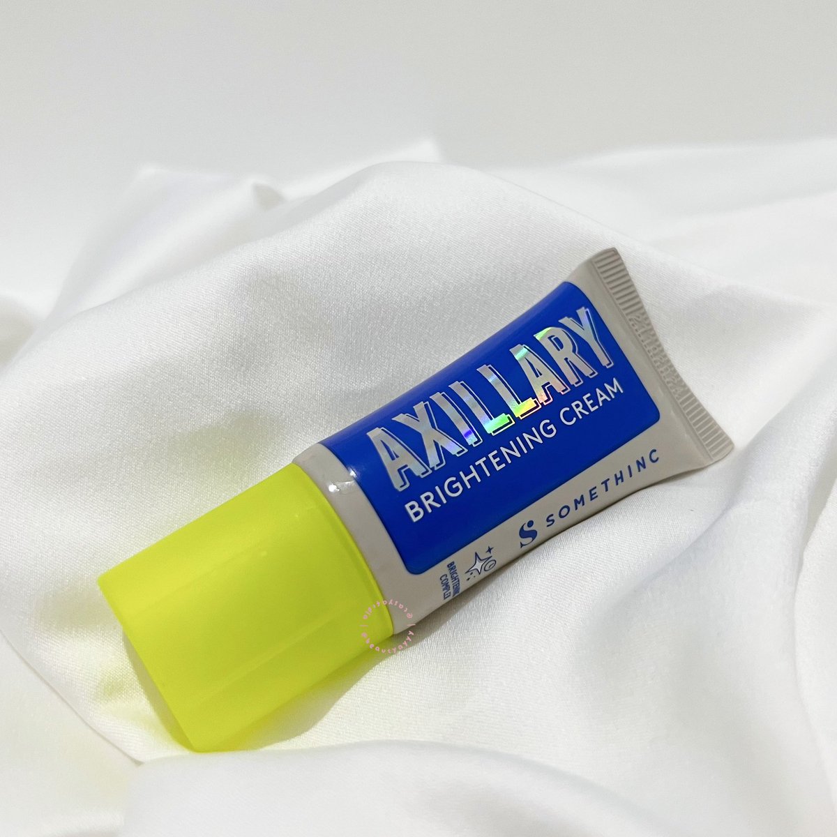 beautyayyy's tweet photo. ✨Axillary Brightening Cream by @Somethinc4u ✨

Jadi hari ini tgl 25 juni @Somethinc4u baru aja keluarin brightening cream yg punya 4X BRIGHT Formula untuk mencerahkan area lipatan gelap! 

[ a thread ]
#ThinczensApproved #RespectMyBody #racuninskincare https://t.co/aRG0s7WRB8