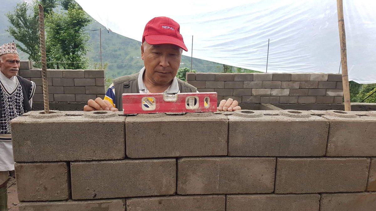 Everestclimber's tweet photo. Our 3rd school in Nepal is going up quickly. Almost time to move onto our 4th school. #golivillage #nepal #buildaschool #remotenepal https://t.co/PJTxgAuofX