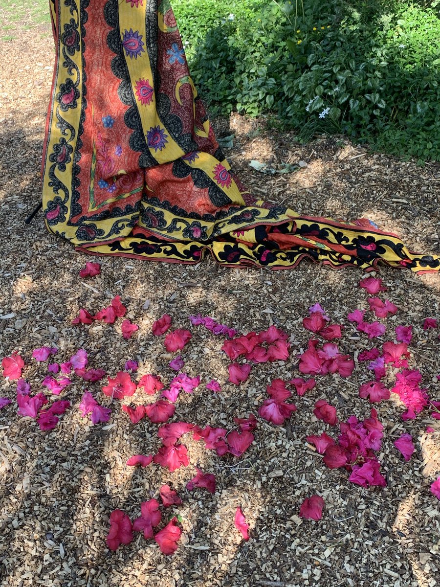 Suzani embroidery 🥰🧚🏻‍♀️ #Tajik #CentralAsian