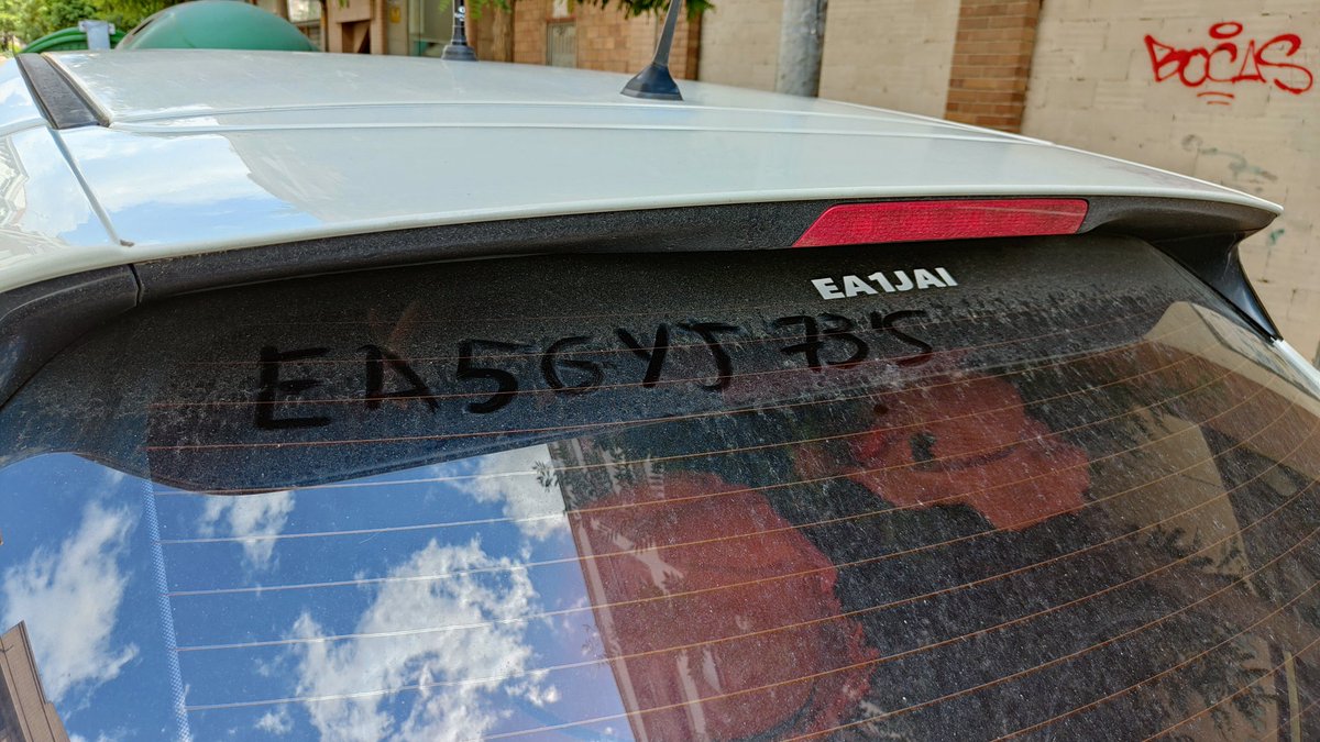 percu80's tweet photo. @EA5GYJ Sorpresa al volver al coche y encontrarte esto 😀😀. 73 de EA1JAI https://t.co/7H3n6cuxNk
