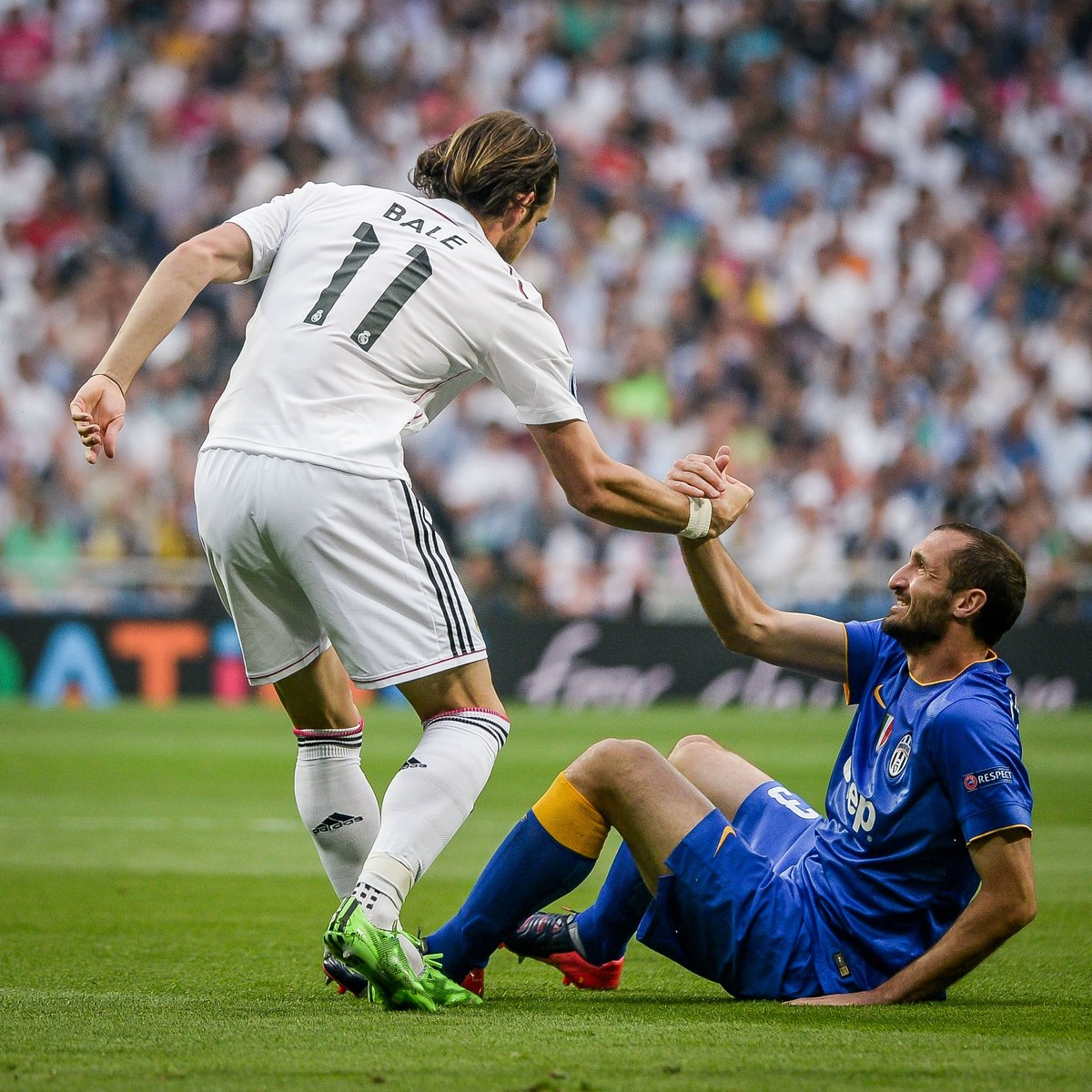 brfootball's tweet photo. Gareth Bale has agreed to join LAFC on a one-year deal, per multiple reports. 

LAFC also signed Giorgio Chiellini earlier this month.

Coming soon to MLS 🤩 https://t.co/u5M0uy5i3K
