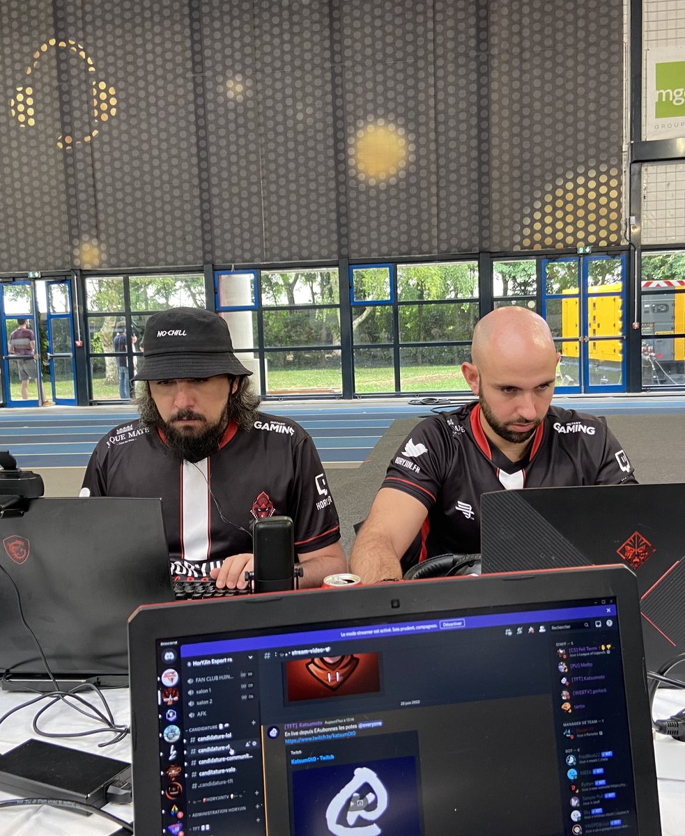 HorYJIN's tweet photo. Les joueurs trop chauds !!
@SoFT_BaMBiX @MiigTFT
#kof #kingsofthefields #teamfighttactics #RiotGames @TFT
@TFT_France https://t.co/SJFU44DRqm