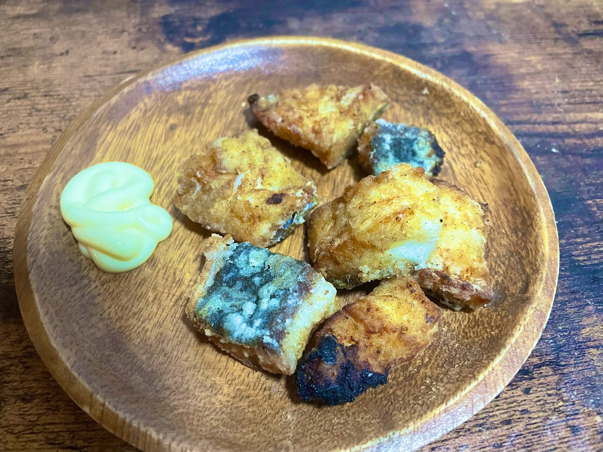 ぬこまた釣査団 隊長 大西 V Twitter どうしてもアイゴやサンノジの刺身は嫌だという方はやはり油にドーンと行きましょう 最強です T Co 0emoijmlzb Twitter