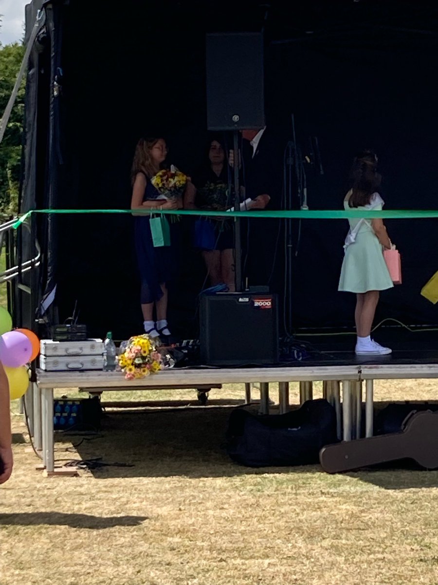 Mrs. Thompson tweet media