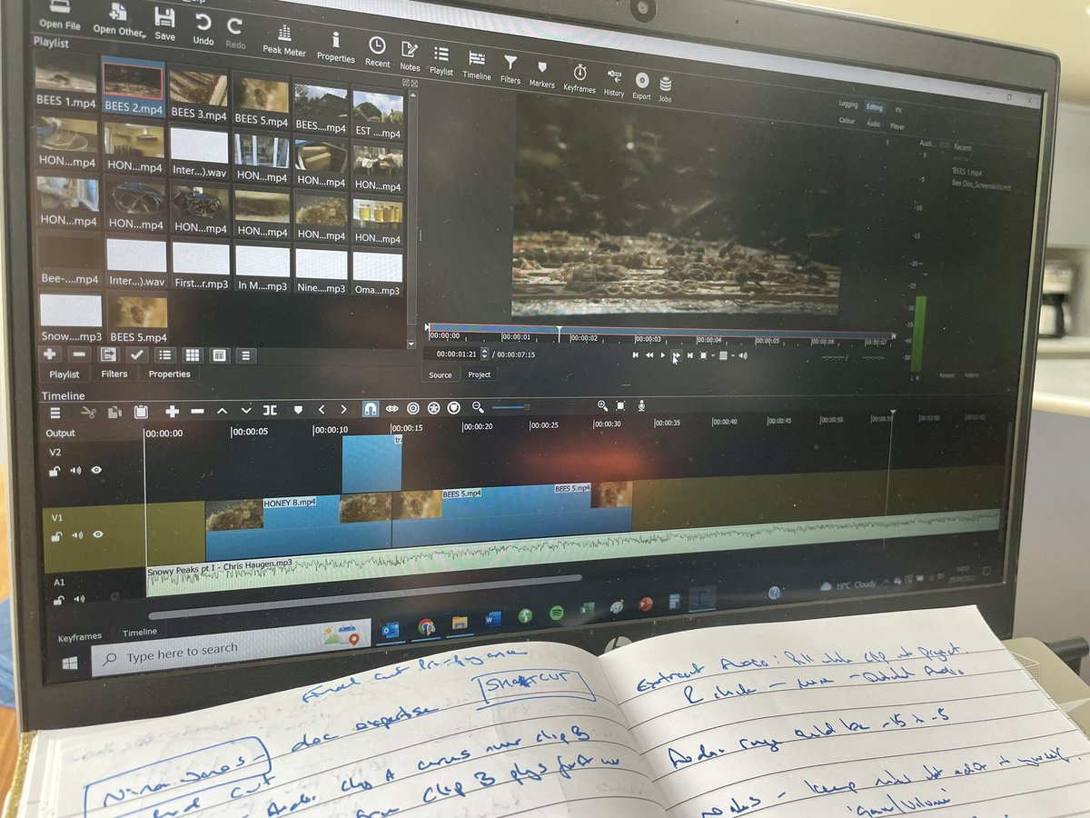 AnnaL_Media's tweet image. Thanks so much to @JohnnyRickard &amp;amp; @ninajonesfilm for 🤯about sizzle reels, options and the fine art of editing. Fantastic morning of technical training from @UKScreenSkills for #Tv #development @alisongrade