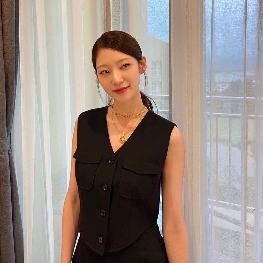 memoryau_'s tweet photo. [25-06-22]GSY IG Updated~สวยยย🥰🐻🖤
#GongSeungYeon #공승연 https://t.co/91pAkFW4Pc