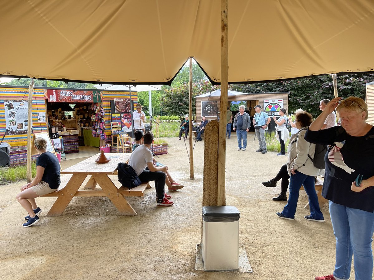 johnkoomentuin's tweet photo. Top dag op de Floriade. Ook slecht nieuws blijkt goed te kunnen zijn! Het is lekker druk en iedereen geniet! #floriadeexpo2022 #almere #Groen #tuinieren #duurzaam #VHG https://t.co/jJE9lecZ9P
