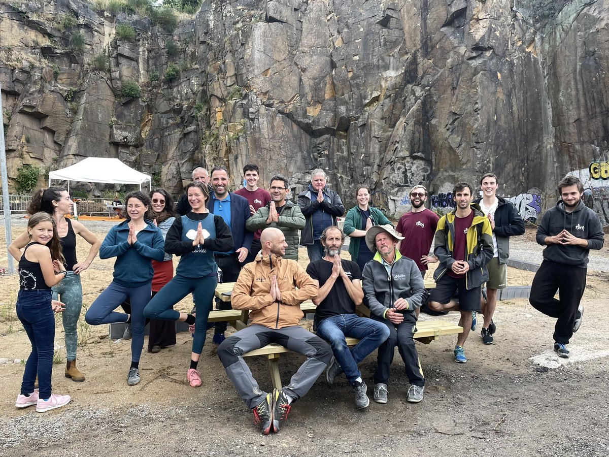 franckytrichet's tweet photo. Lancement des Estives de Nantes Terrain de Jeux avec @FrRebouh et les collectifs engagés. Profitez des 140 activités gratuites et encadrées (escalade, acroyoga, slackline, parkour, fitness, grimpe d'arbres...) tout l’été ! Le programme : https://t.co/MUe2yNfBGk https://t.co/50fun41YIp