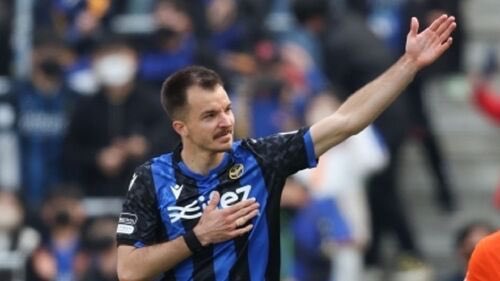 KLeagueEspanol's tweet photo. ¿SE VA MUGOSA🇲🇪? 🇰🇷🔜🇯🇵
De acuerdo con Footballist, es probable que el máximo goleador de la #Kleague (14 goles) Stefan #Mugosa llegue al #Vissel Kobe de Japón 🇯🇵 este verano.
El conjunto japonés ha hecho una oferta muy alta económicamente mejorar su ataque. https://t.co/vUe7UGB0ot