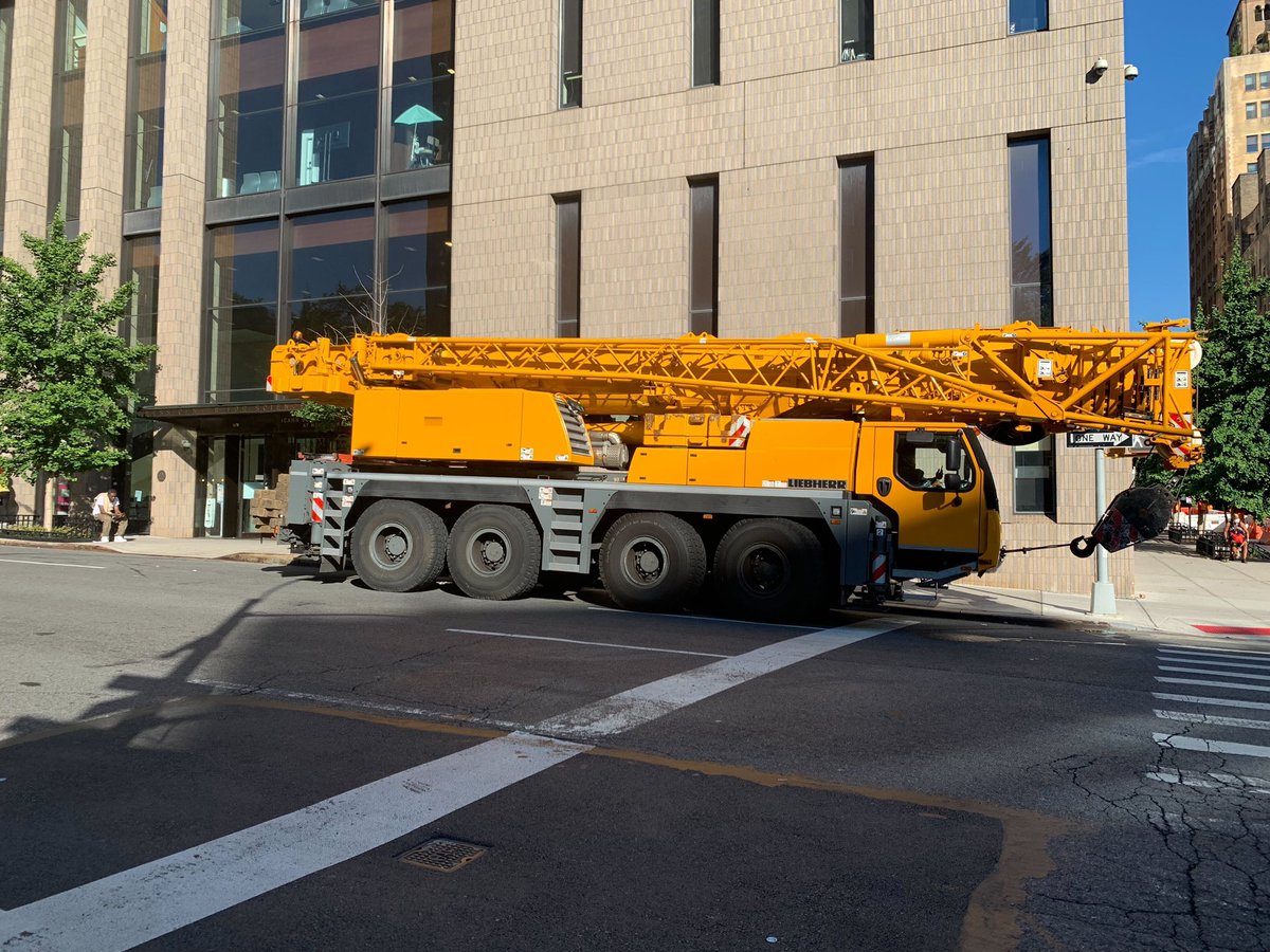 zahifayad's tweet image. Something big coming to @BMEIIsinai @IcahnMountSinai #hessbuilding #imagingcore #notafraid