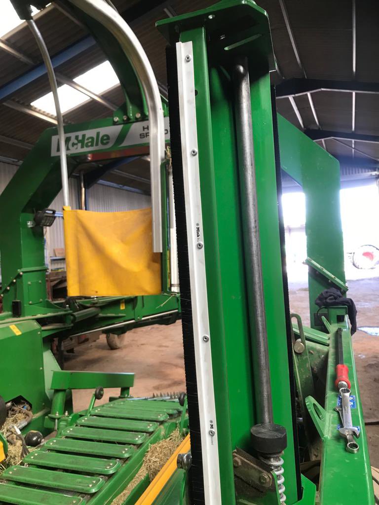 👀 New brush mod kit fitted to a McHale 998 High Speed at our customers, Swinnerton Contractors, this morning by ag engineer Nick 🧑‍🔧 

Call our workshop manager Richard for more details, ☎️ 01902 798771 

#McHale #Mods #BrushModKit #KOMachines