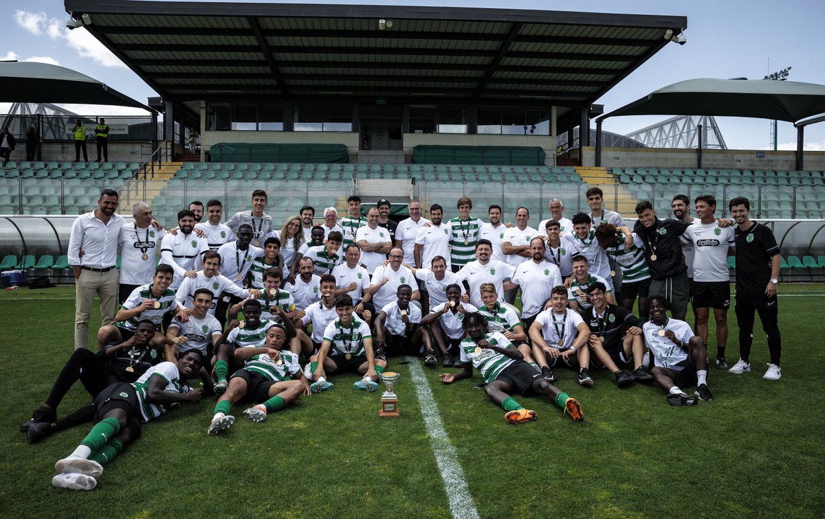 Os nossos 𝘾𝘼𝙈𝙋𝙀𝙊̃𝙀𝙎 🟢⚪️🏆

#JuvenisSCP