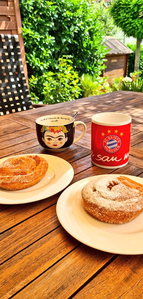 Joergemann's tweet image. So....,
- #Gartenarbeit ✔️
- #Einkauf ✔️
- #Poolpflege ✔️

Jetzt zur Belohnung #Kaffee und Kuchen #DieTasse☕️ 

Euch ein schönes Wochenende 🌞