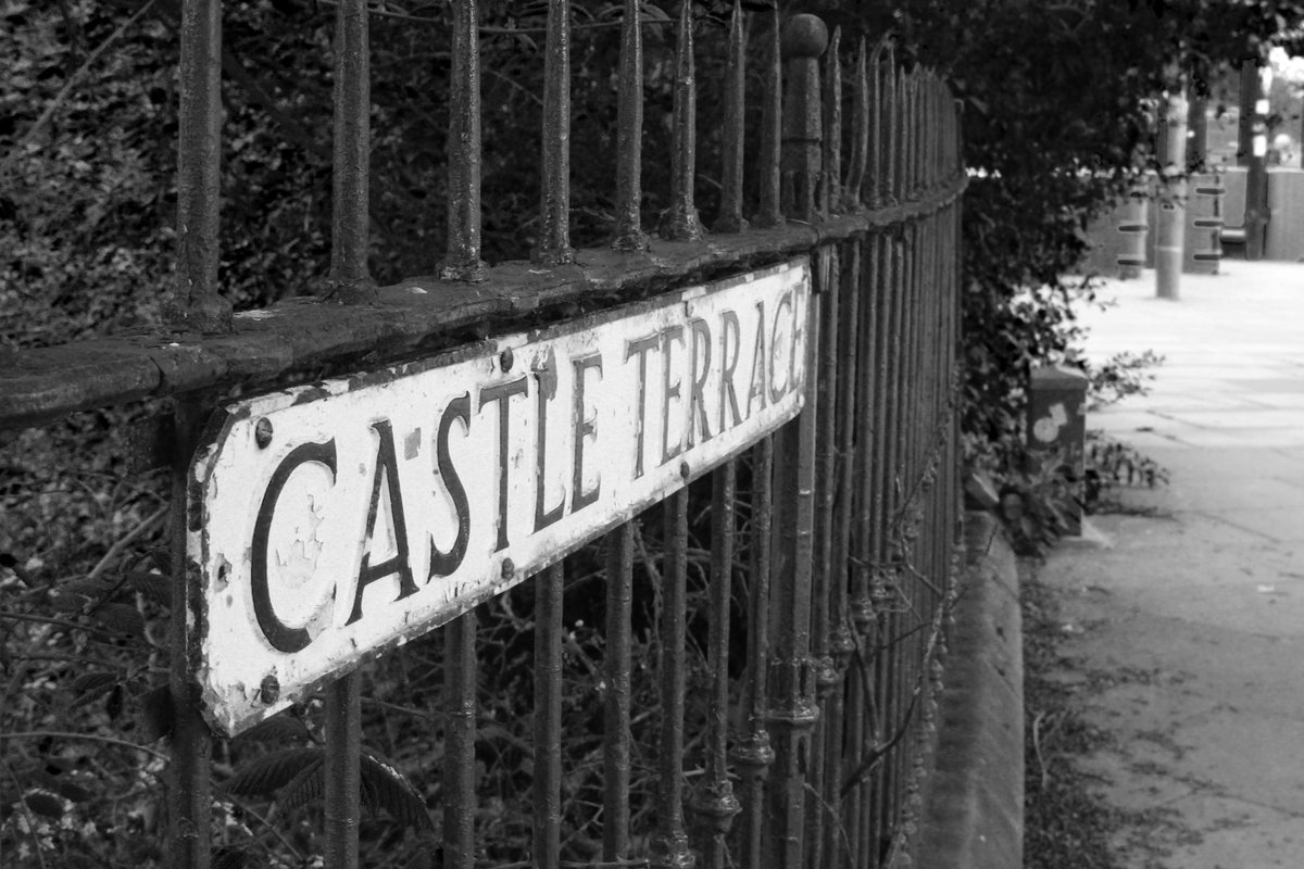 moore956's tweet photo. A few quick captures from around Edinburgh,
What do you think?

My Links!
https://t.co/1FnQkNZnQo

#edinbrugh #photography #greyfriarsbobby #naturescotland https://t.co/jOSeaML4CO