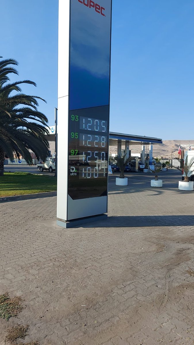 CLAUDIS82's tweet photo. #alerta valores de los combustibles en #Arica https://t.co/riva8q48ND