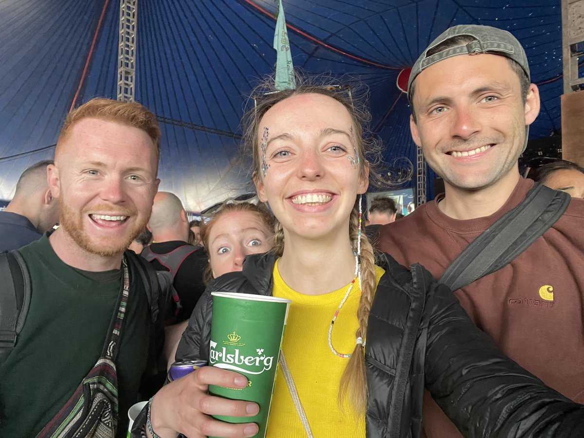 hannahpearson's tweet photo. Selfie Esteem #JOHNPEELSTAGE2022 https://t.co/EU8sZT3jAo