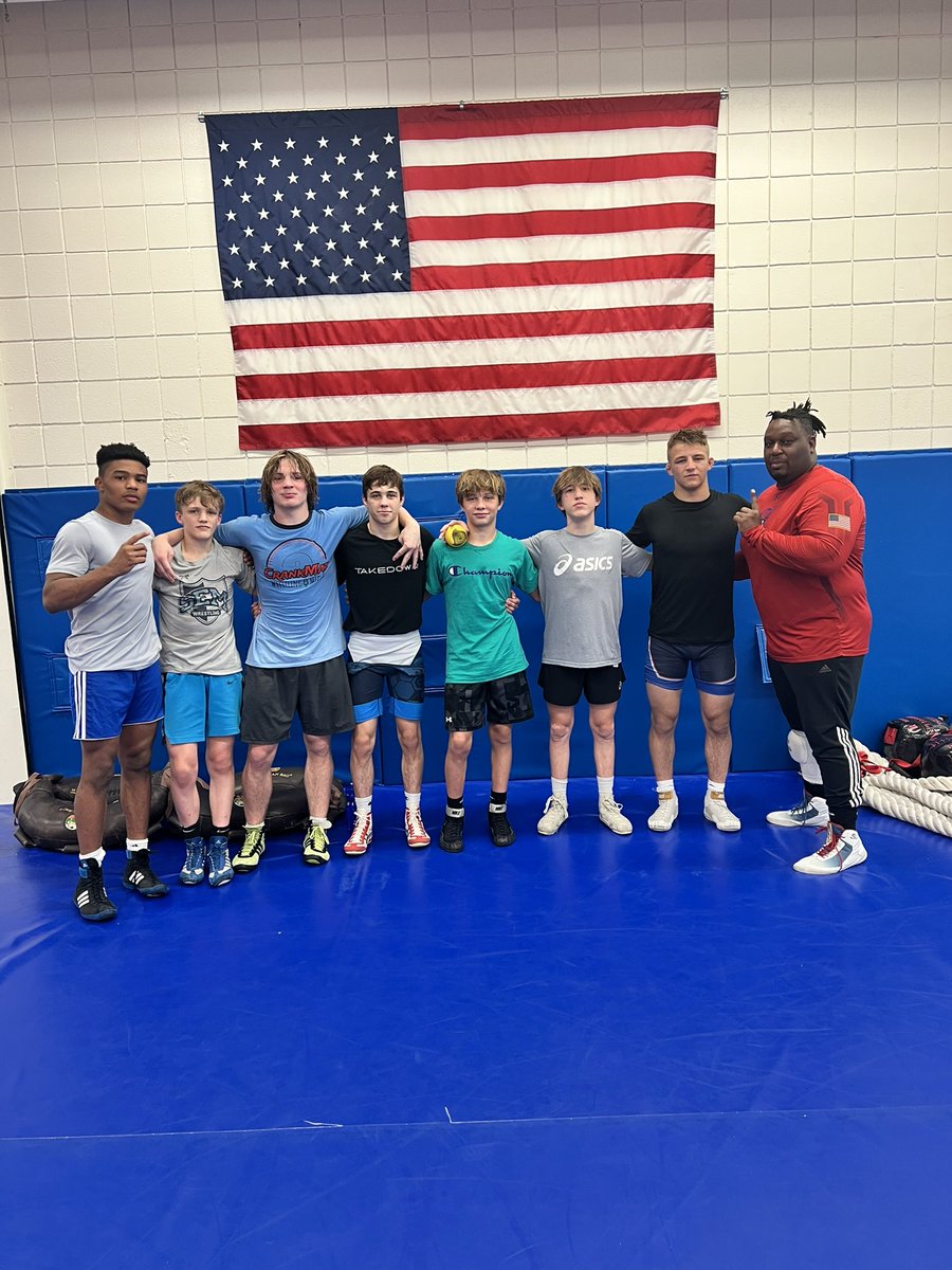 SemWrestling's tweet photo. Great week of training at the US Olympic Training Center for the Blue Knights!!!
#SemStronger!!
SemThingSpecial!! https://t.co/K509Sk2uSF