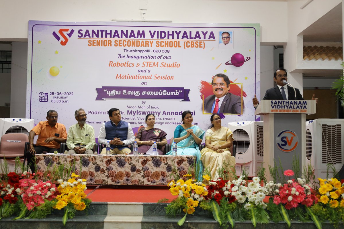 CONTACTSV1's tweet image. &quot;Yes. We made it.&quot;
A futuristic Robotics &amp;amp; STEM Studio was successfully inaugurated by our chief guest, &apos;Moon Man of India&apos; Padma Shri Dr. Mylswamy Annadurai, Indian scientist in our campus on 25.06. 2022. 
#robotics #STEMStudio #motivationalspeaker #santhanamvidhyalayacbse