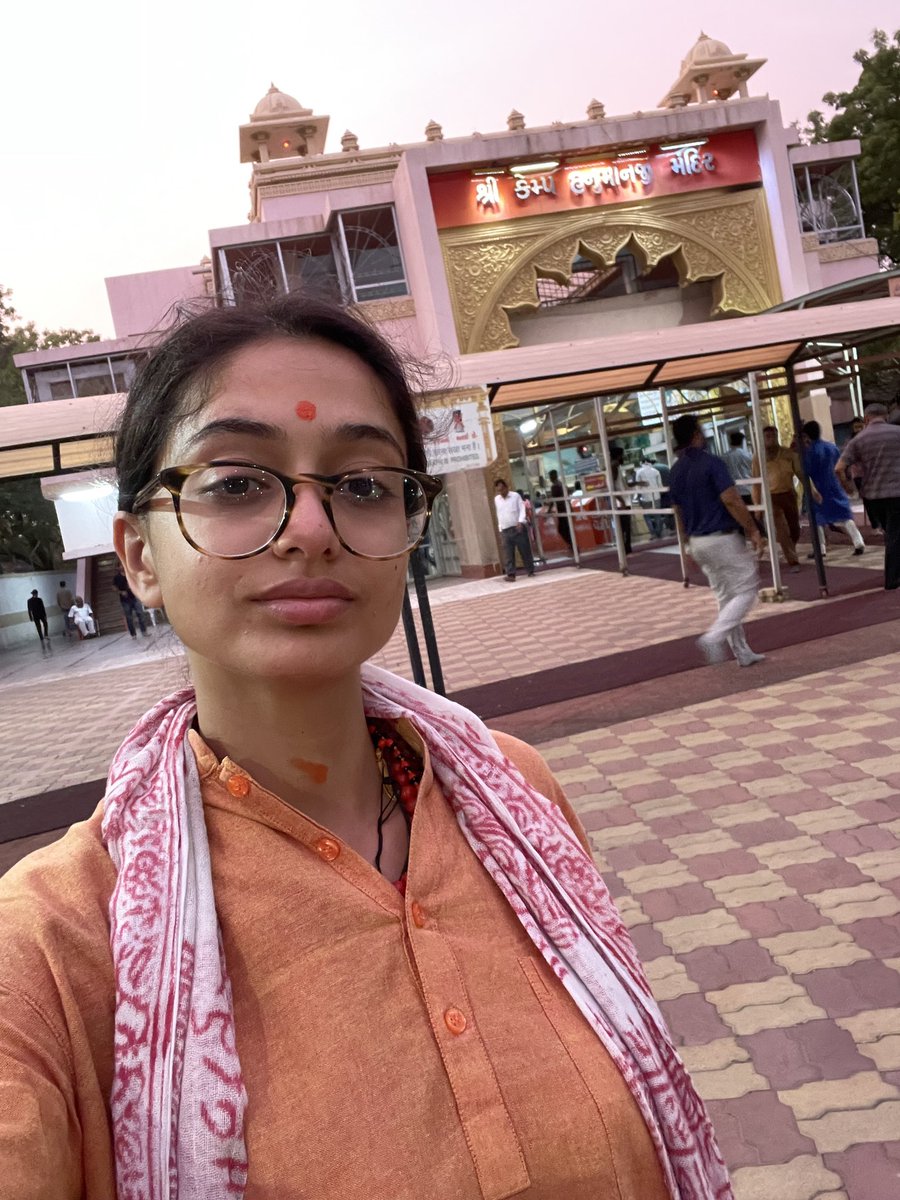 HEY MORONS. I am a PROUD HINDU not because of your dumb certificate, but because of the blood, genetics and consciousness in my body. YOU CANNOT BULLY ME OUT OF MY ANCESTRAL TRUTH. HAR HAR MAHADEV 🔱❤️